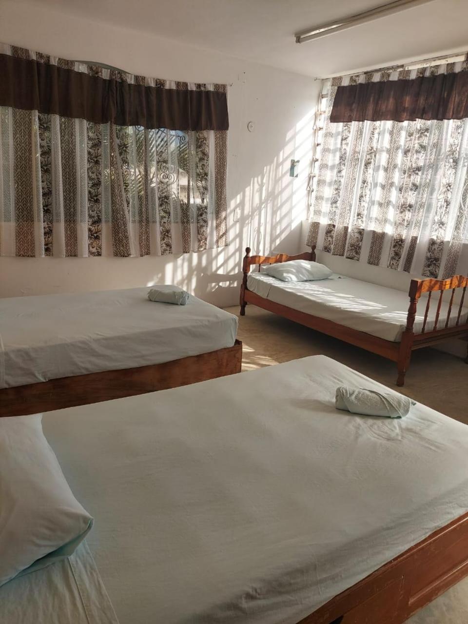 מלון ואיאדוליד Casa De Ines Y Victoria מראה חיצוני תמונה