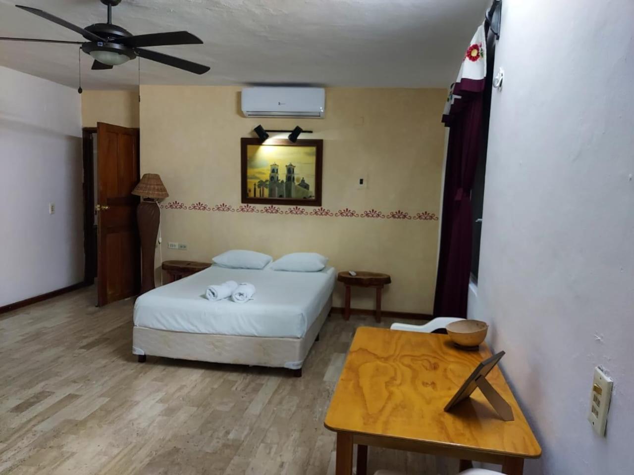 מלון ואיאדוליד Casa De Ines Y Victoria מראה חיצוני תמונה